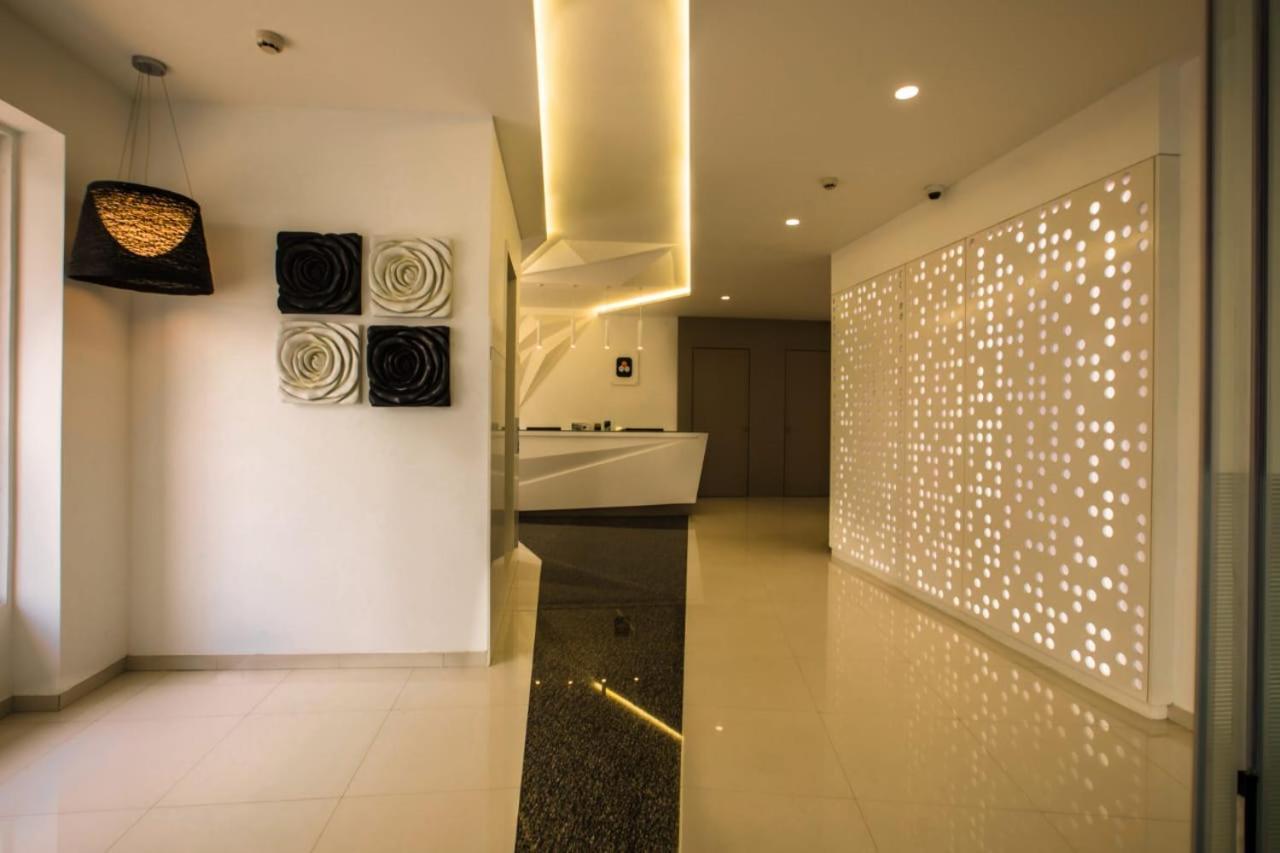 The Mayberry -A Bergamont Group Of Hotels Tirupur Esterno foto