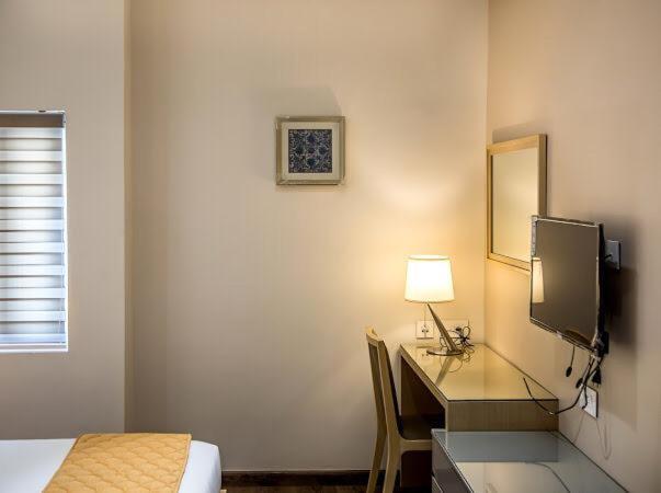 The Mayberry -A Bergamont Group Of Hotels Tirupur Esterno foto
